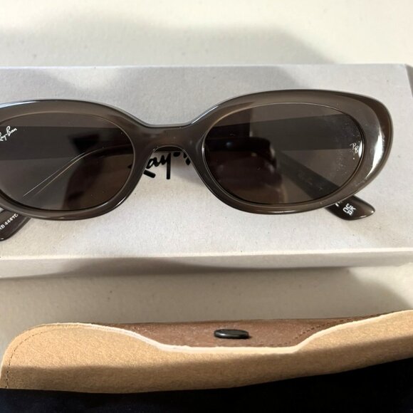 Ray-Ban Rb4441d Oval Sunglasses Matte Opal Brown-new with box and case - Picture 8 of 9